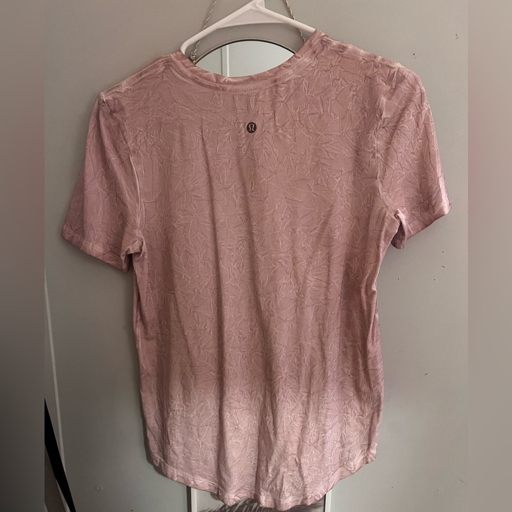 Lululemon love tee dust pink marble design